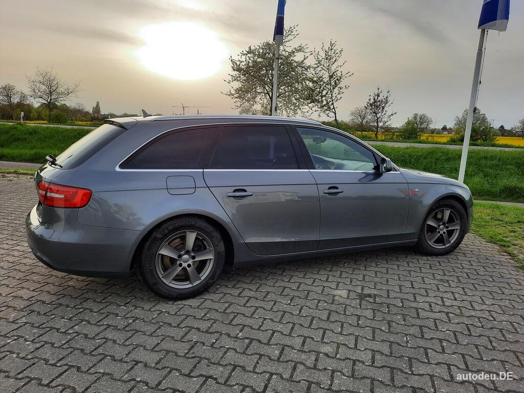 Audi A4 2.0 - 1